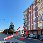 Dietro L'angolo