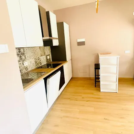 Apartment Dietro L'angolo *