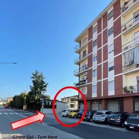 Dietro L'angolo