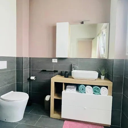 Dietro L'angolo Apartament *