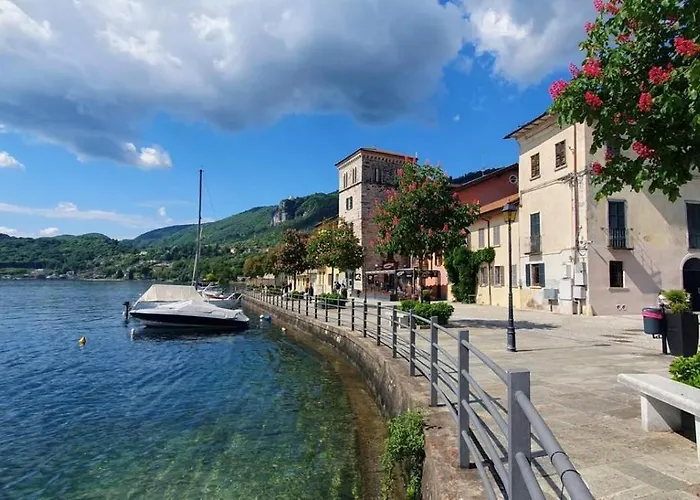 Dietro L'angolo Apartman *